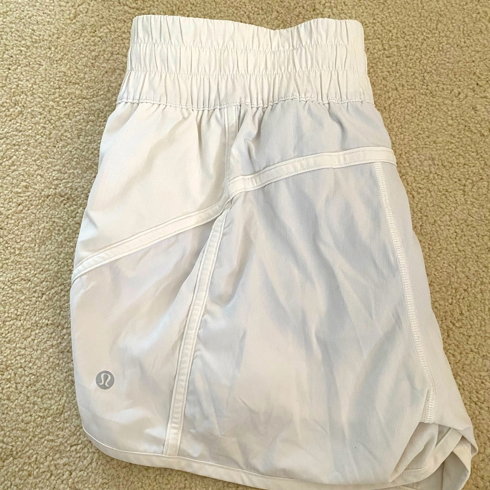 Lululemon Running Shorts 4in mid rise size 8